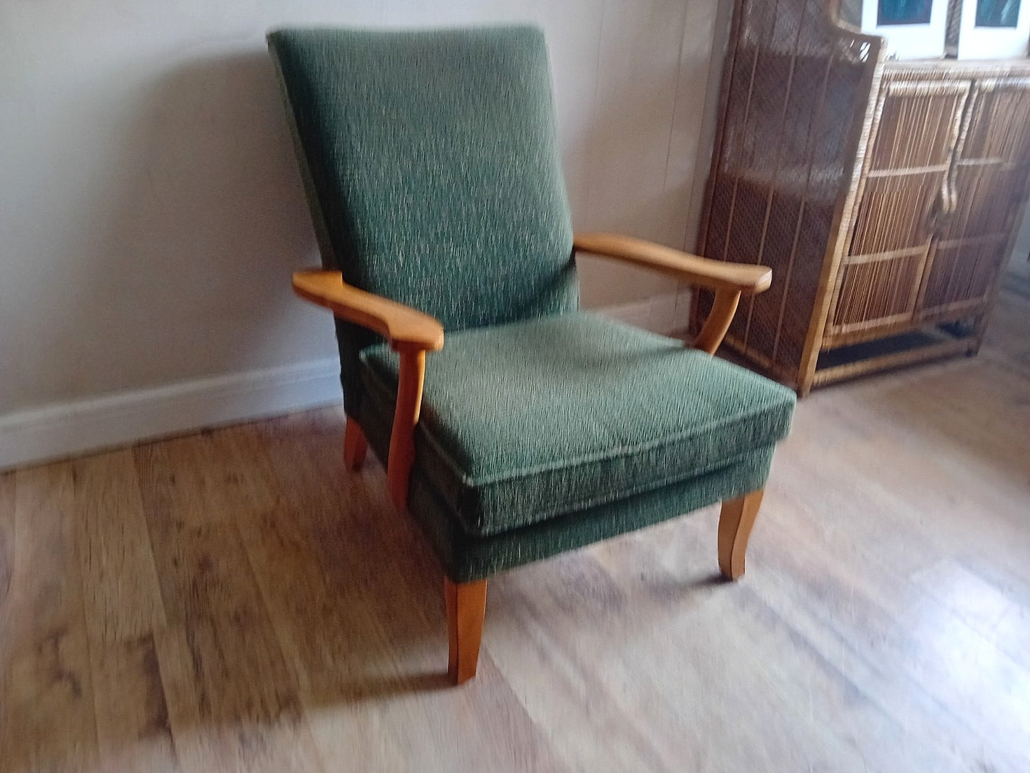 Delightful 1960's Parker Knoll 770/1 Mid Century Armchair